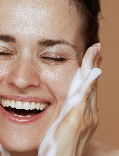 Double Cleansing: Die asiatische Kunst für eine reine Gesichtshaut