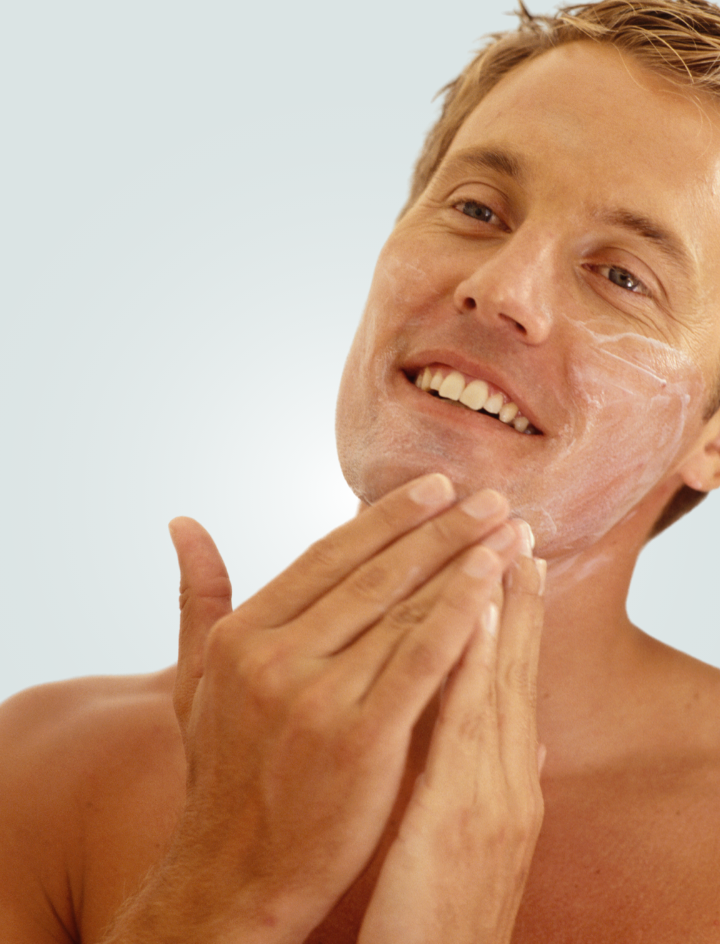 Männerpflege – was Vitamin C und Hyaluron bewirken