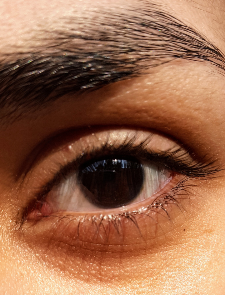 Sag Augenringen den Kampf an